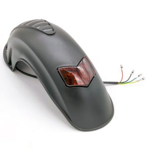 Guardabarros con luz de posición y freno – modelo 4