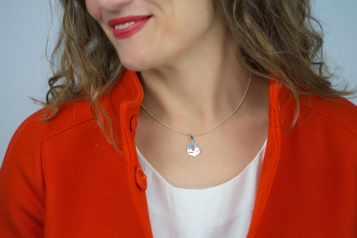 Colgante velero de plata con cadena - Imagen 4