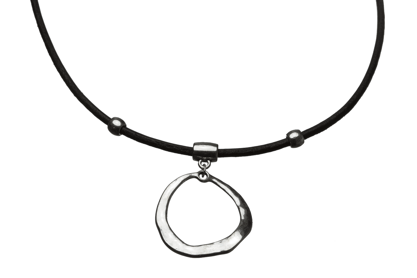 Collar colgante de aro